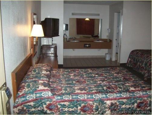 Hebbronville Executive Inn Room photo